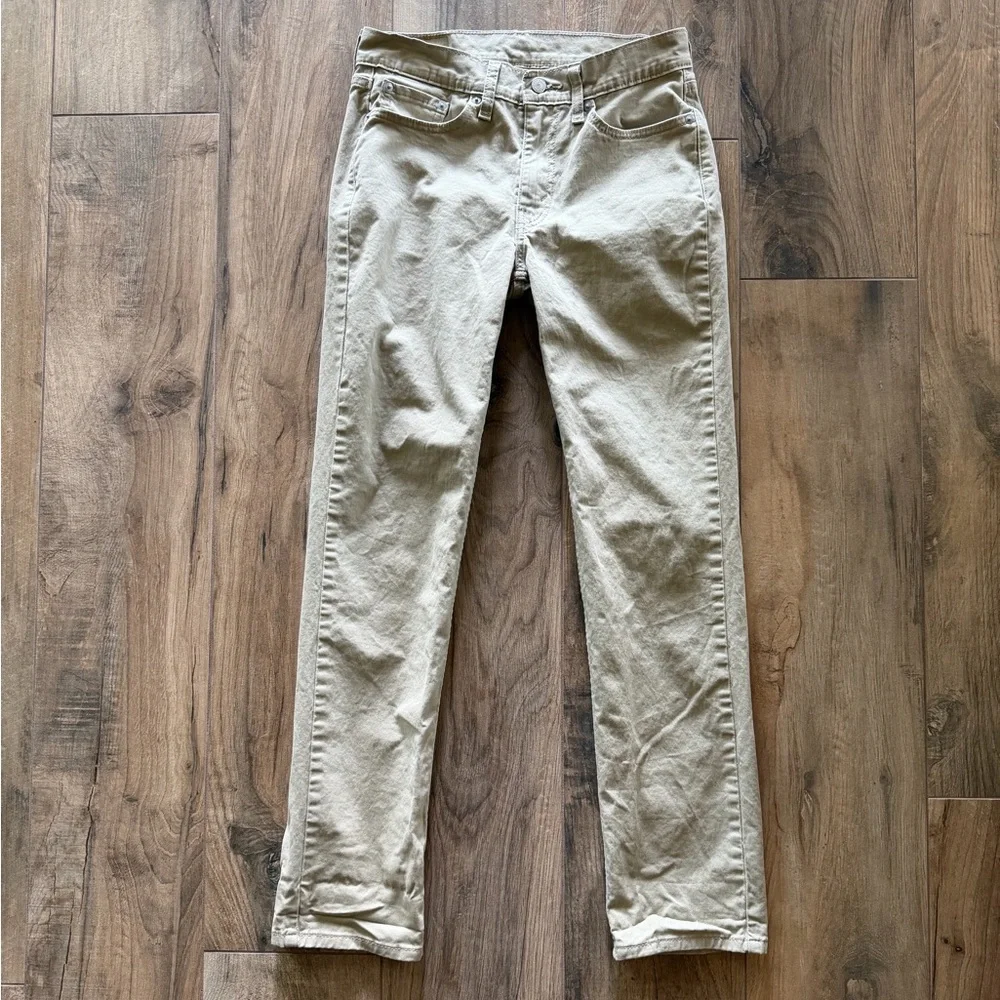 Levi’s 514 Straight Fit Khaki Jeans
